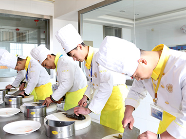 �ɶ��¶����Ľ�ѧ����_�ɶ��¶������ѧУ