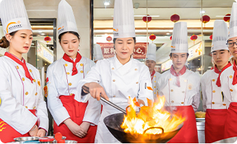 �ɶ��¶���ѧУѧ���Ͽε�1��ͼ