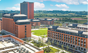 �ɶ��¶���ѧУ������2��ͼ