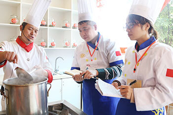 ����ǿ����